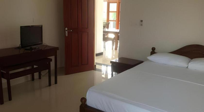 Araliya Blue Beach View Hotel Kudapaduwa Esterno foto